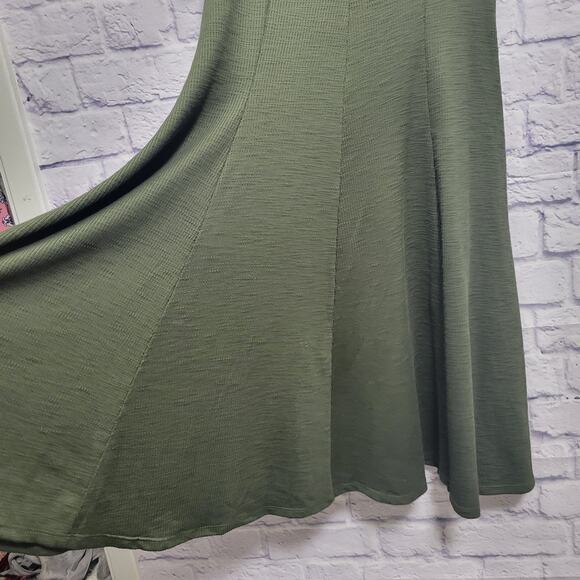 NWT Torrid Fluted Skater Dress Size L Olive Green Cinched Front Stretchy Pockets - Picture 4 of 10